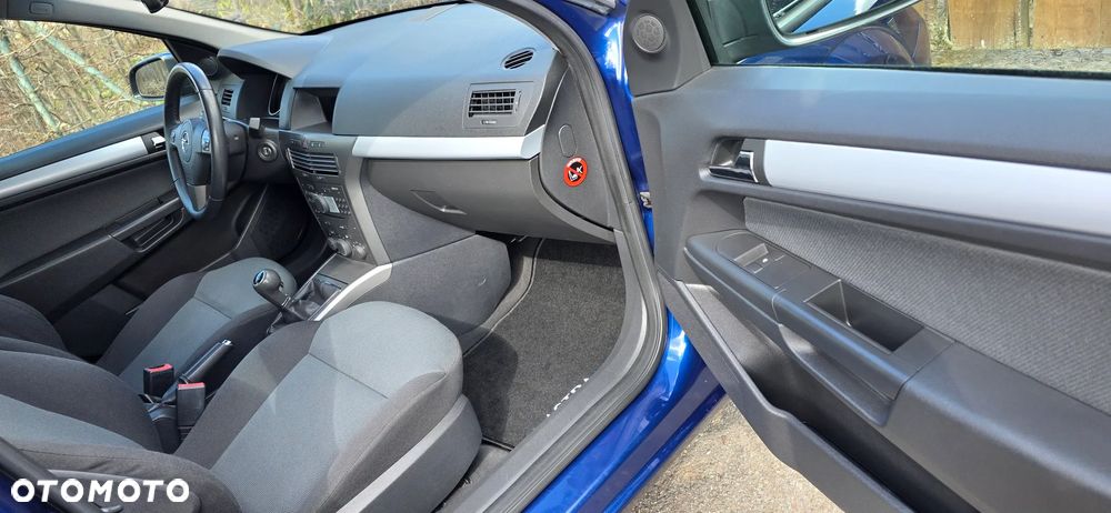Opel Astra 1.8 Innovation - 20