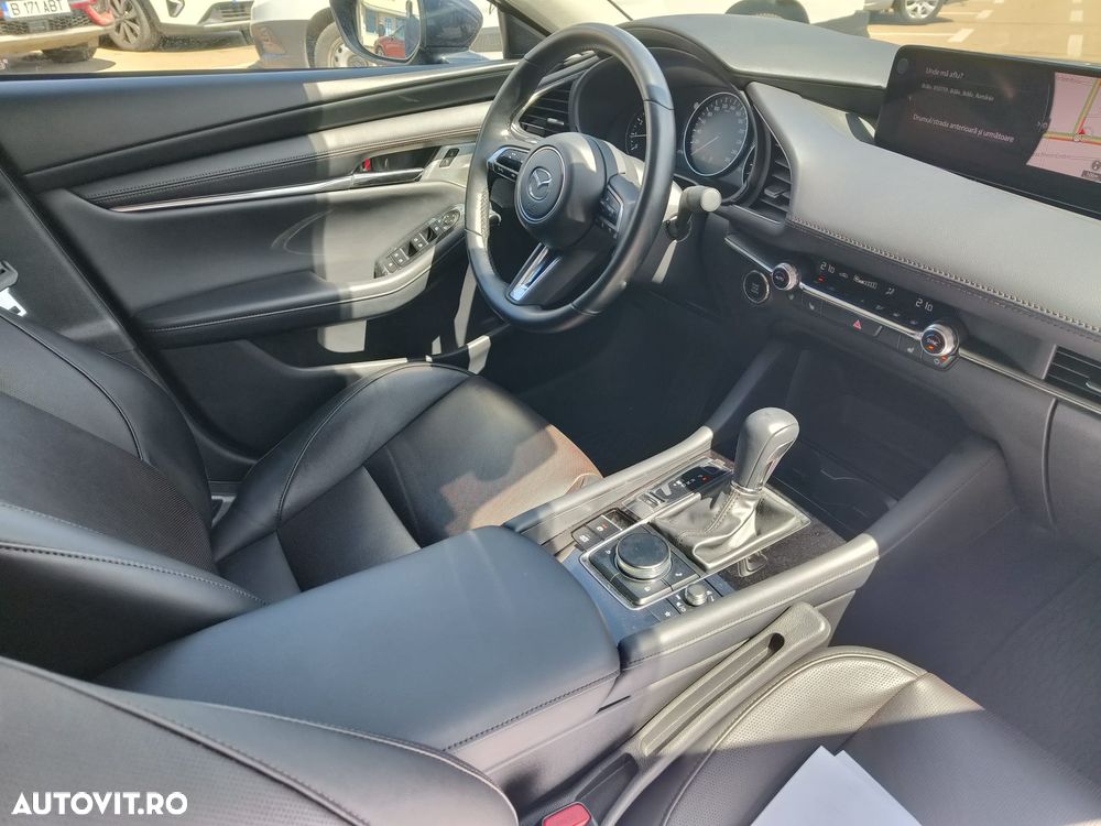 Mazda 3 e-SKYACTIV-X 186 M HYBRID Aut. TAKUMI - 11