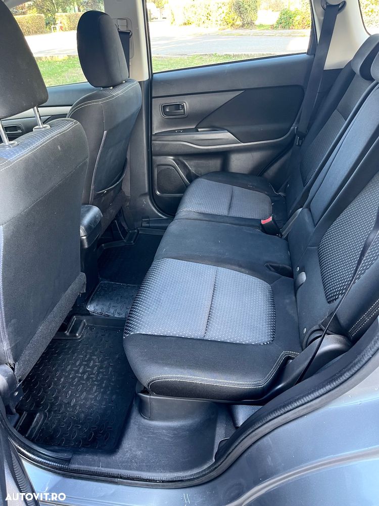 Mitsubishi Outlander 2.2 DI-D AS&G 6MT 4WD Invite A01 - 9
