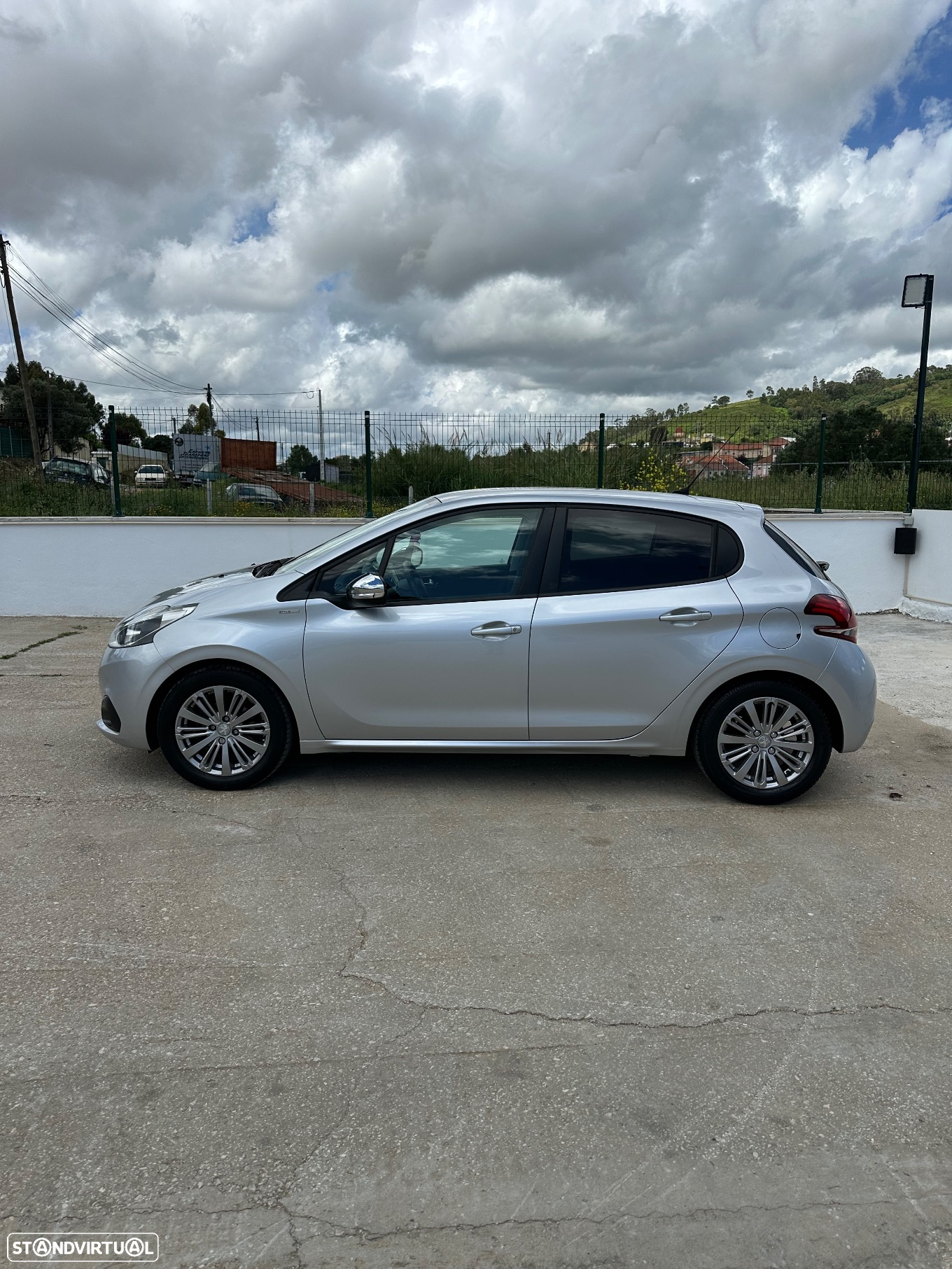 Peugeot 208 1.2 PureTech Style - 14