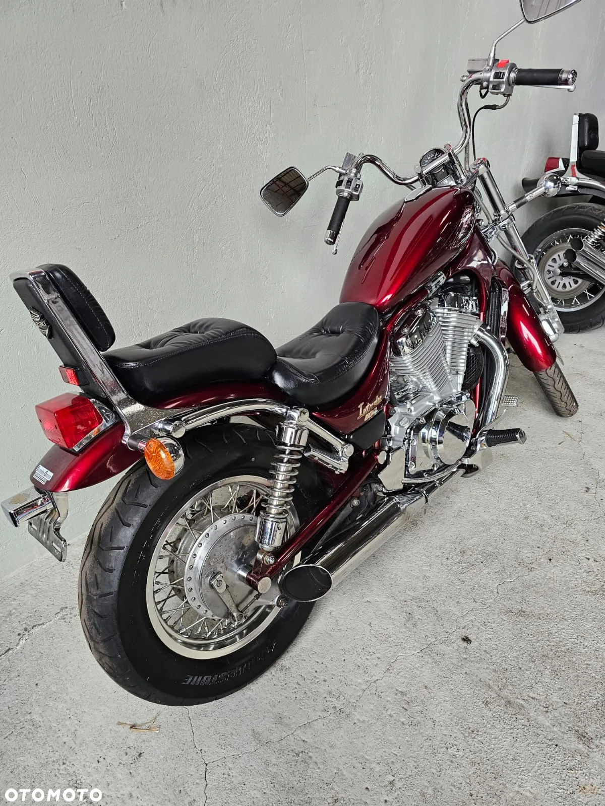 Suzuki Intruder - 2