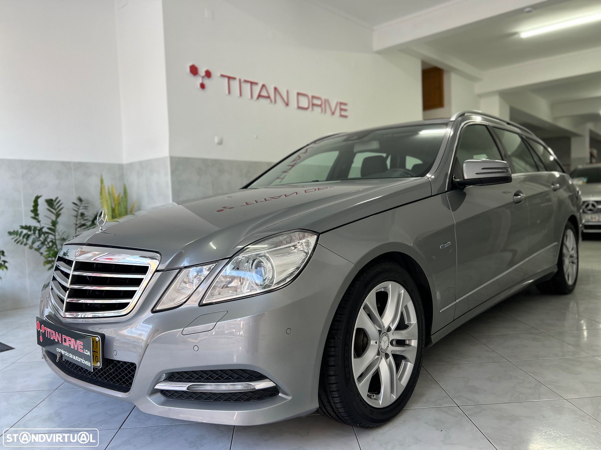 Mercedes-Benz E 250 CDi Avantgarde BlueEfficiency - 1