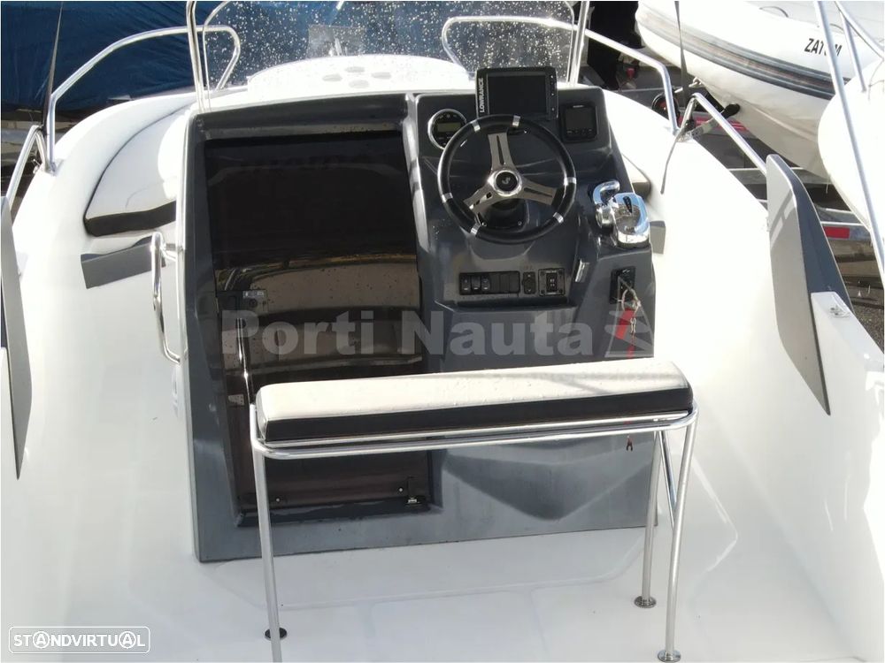 Beneteau Flyer 6.6 Spacedeck - 17