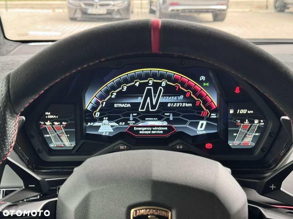 Lamborghini Aventador - 35
