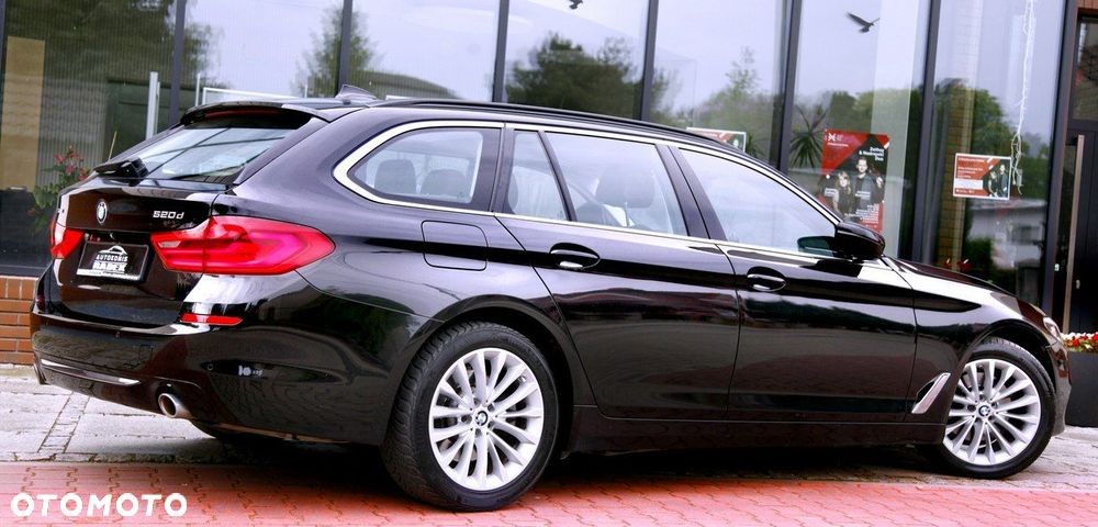 BMW Seria 5 520d xDrive Luxury Line - 7