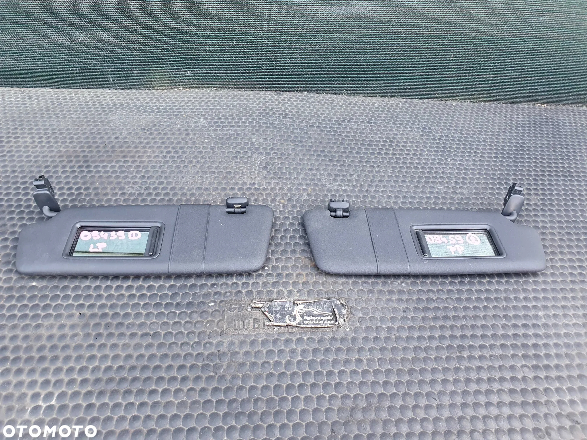 Daszek 8E0/1857551 8E0/2857552 8E0857562 Słonecznik Czarne S-Line Oslona Przeciwsloneczna Podświetlane Lewa Prawa AUDI A4 B6 B7 - 2