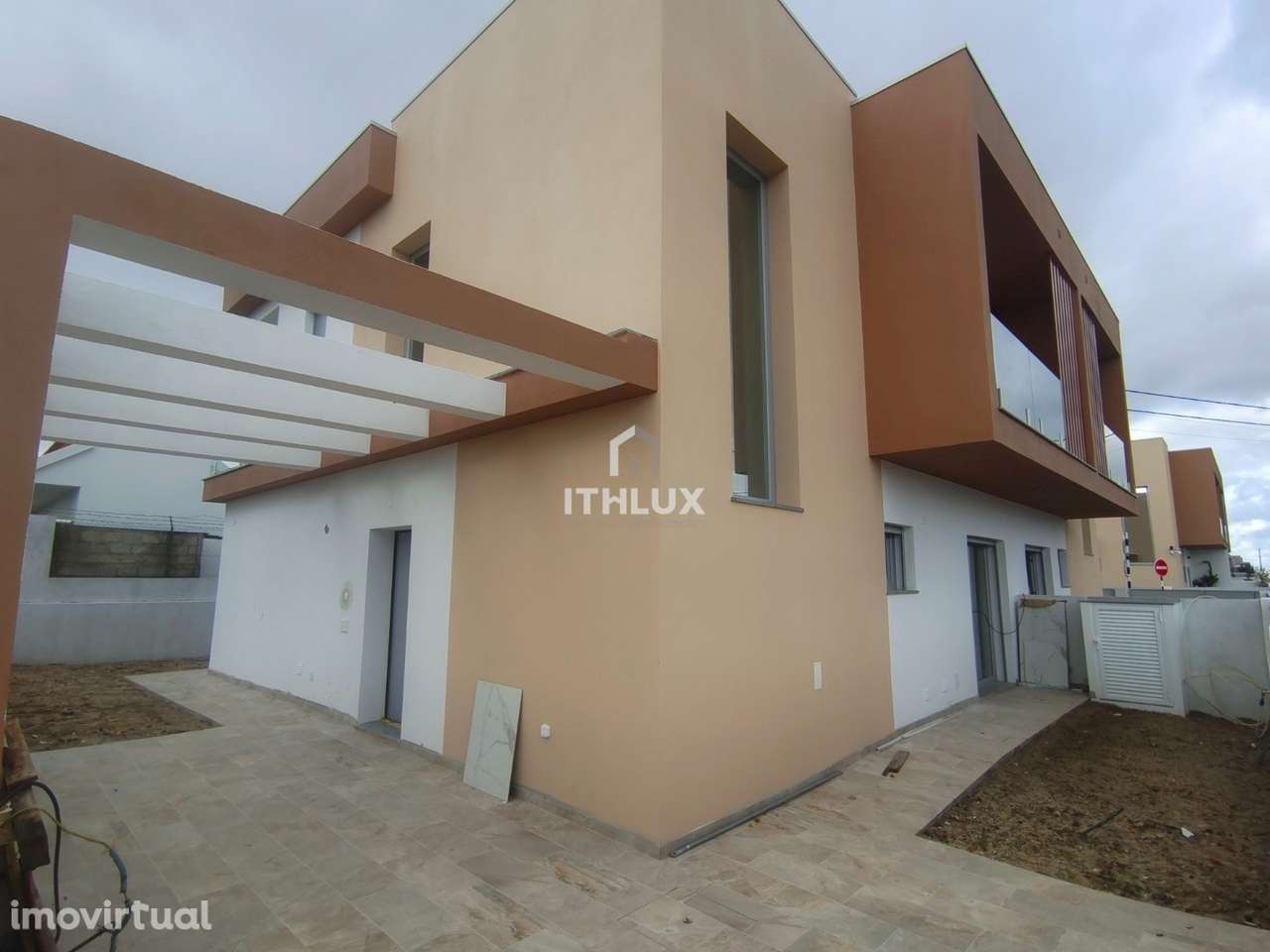 Moradia T4 - nova no Seixal - Fernão Ferro - Grande imagem: 3/60