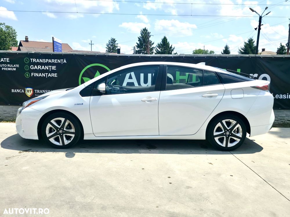 Toyota Prius Hybrid - 6