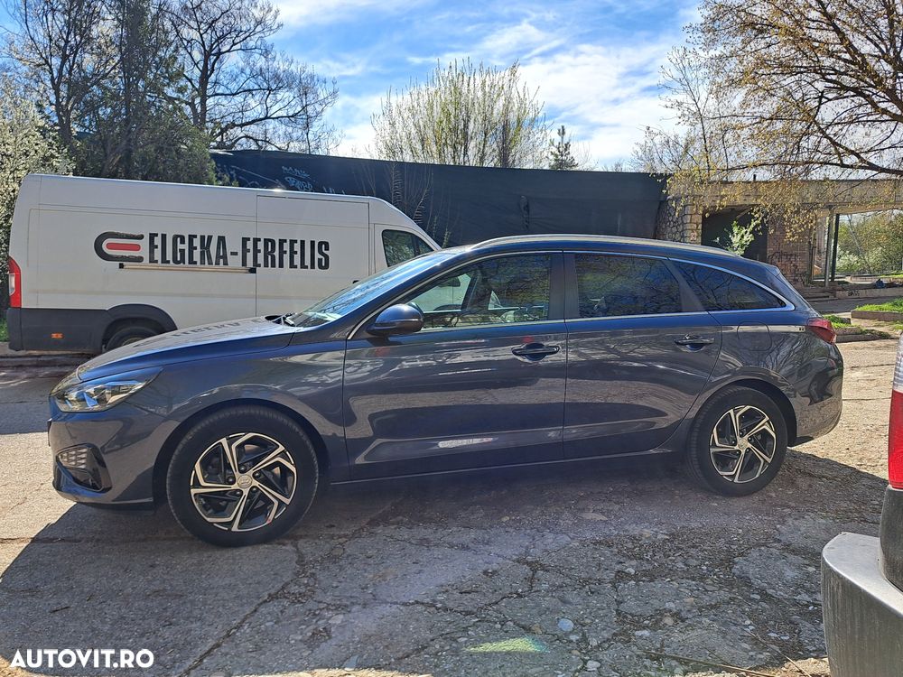 Hyundai i30 1.5 Pure - 33