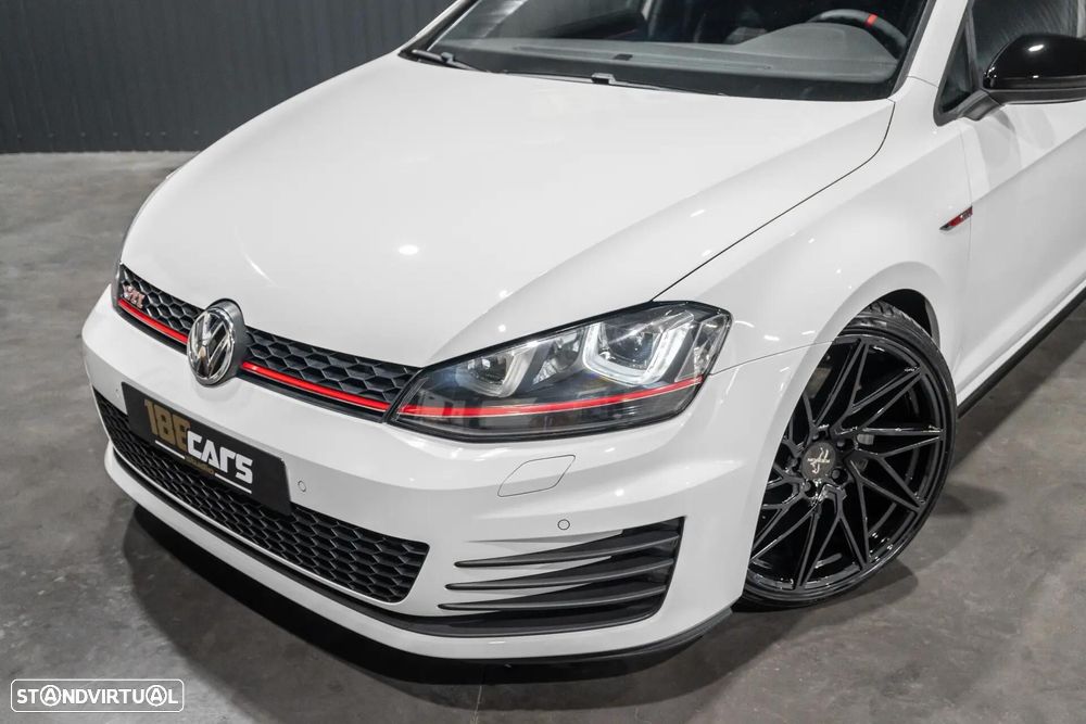 VW Golf GTI Performance BlueMotion DSG - 34