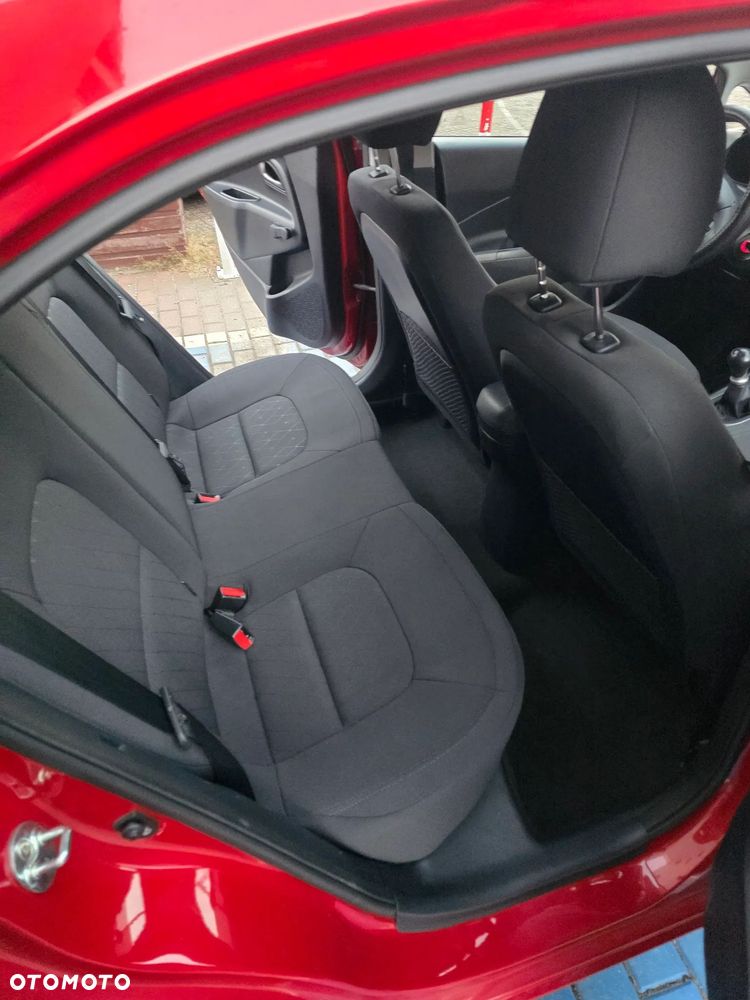 Kia Rio - 16