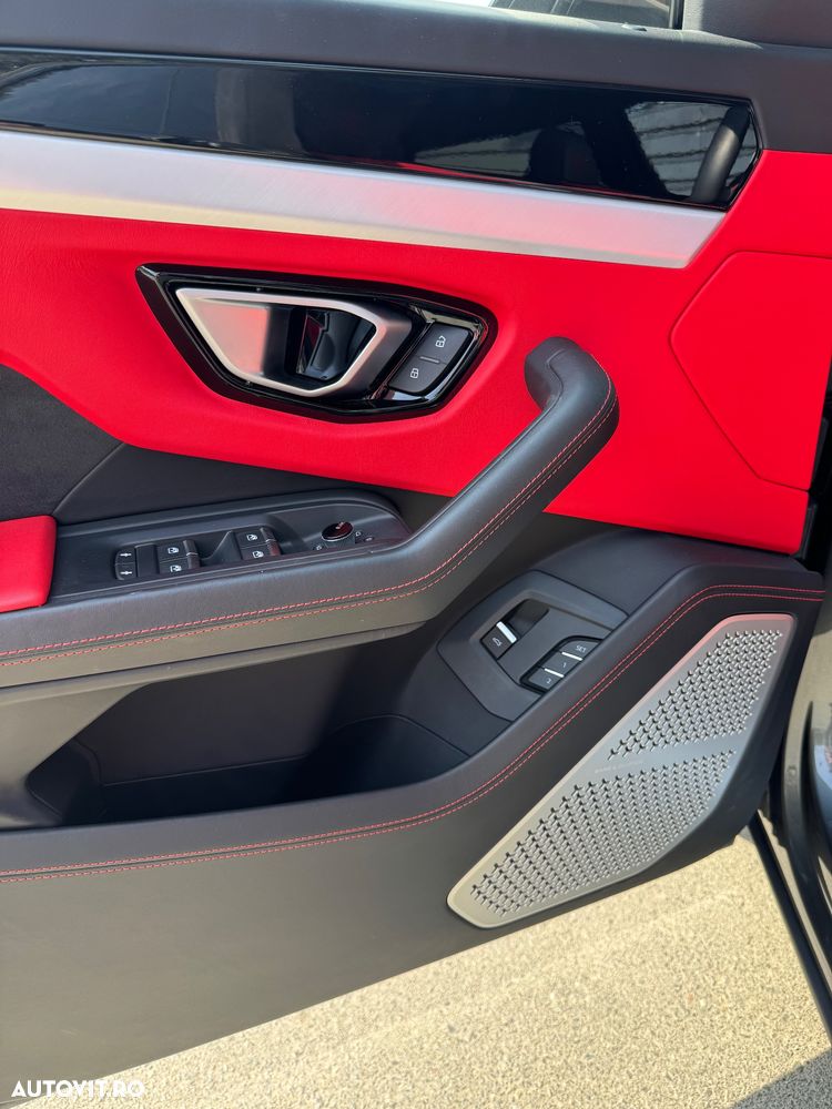 Lamborghini URUS - 15