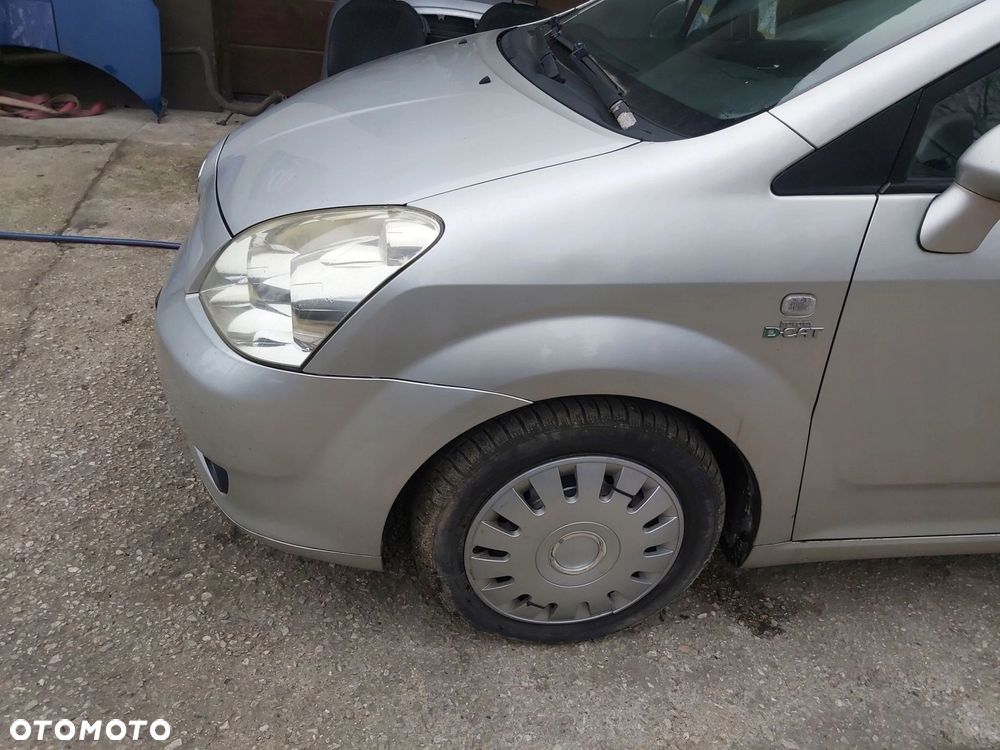 Toyota Corolla Verso II 04-06r zderzak przód lampa maska błotnik pas 1C0 - 5