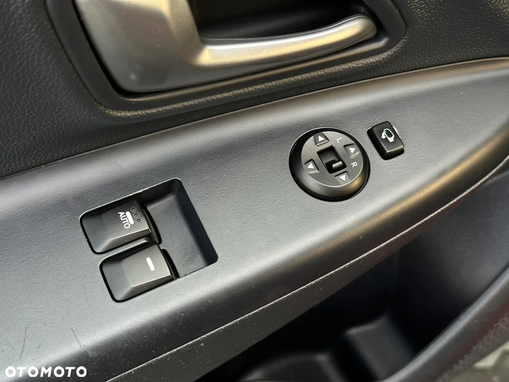 Kia Rio - 12