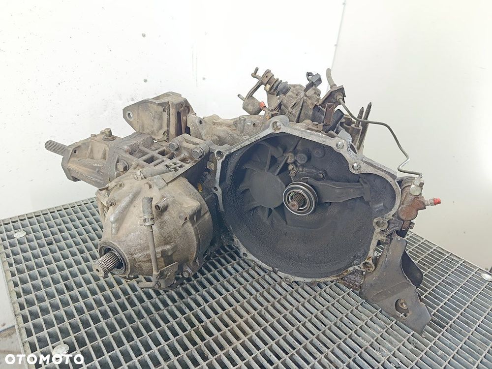 SKRZYNIA BIEGÓW MANUALNA 5 MITSUBISHI OUTLANDER I W5M421Z4B2 2.0 16V - 1