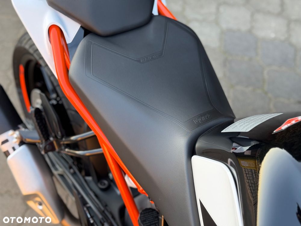 KTM Duke - 17