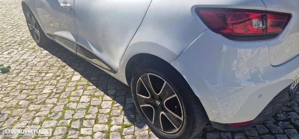Renault Clio - 12