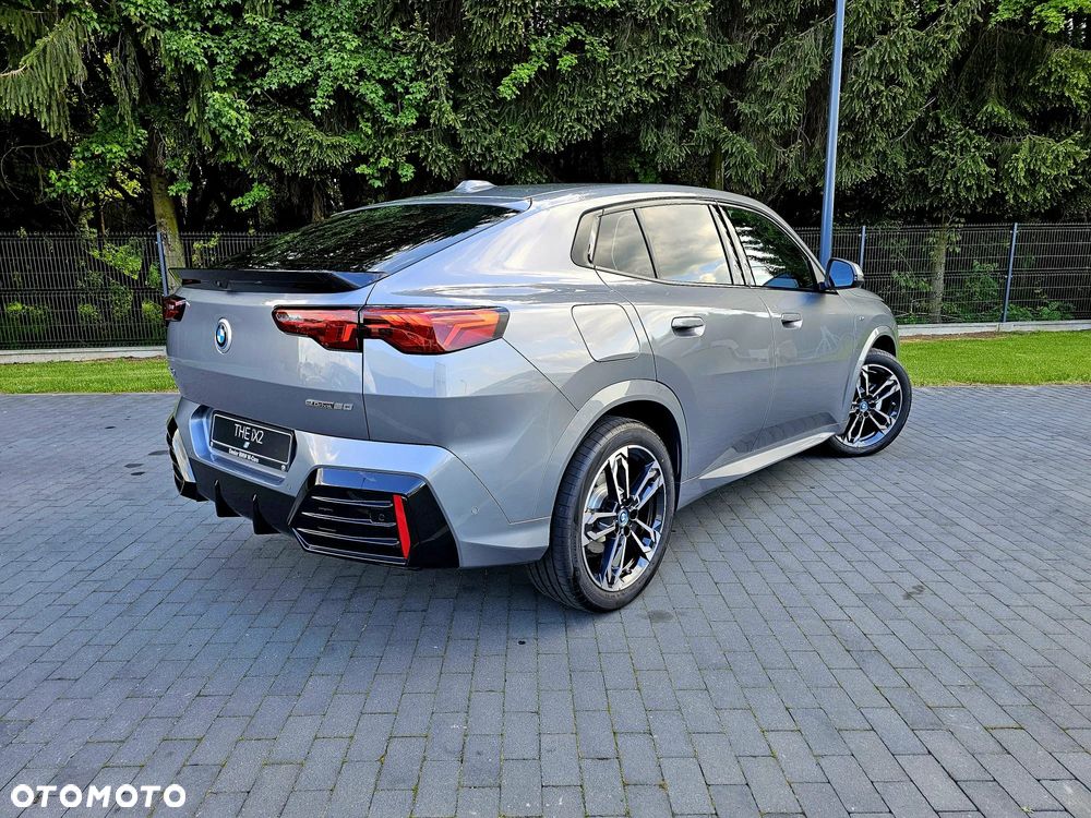 BMW iX2 eDrive20 66.5kWh - 8
