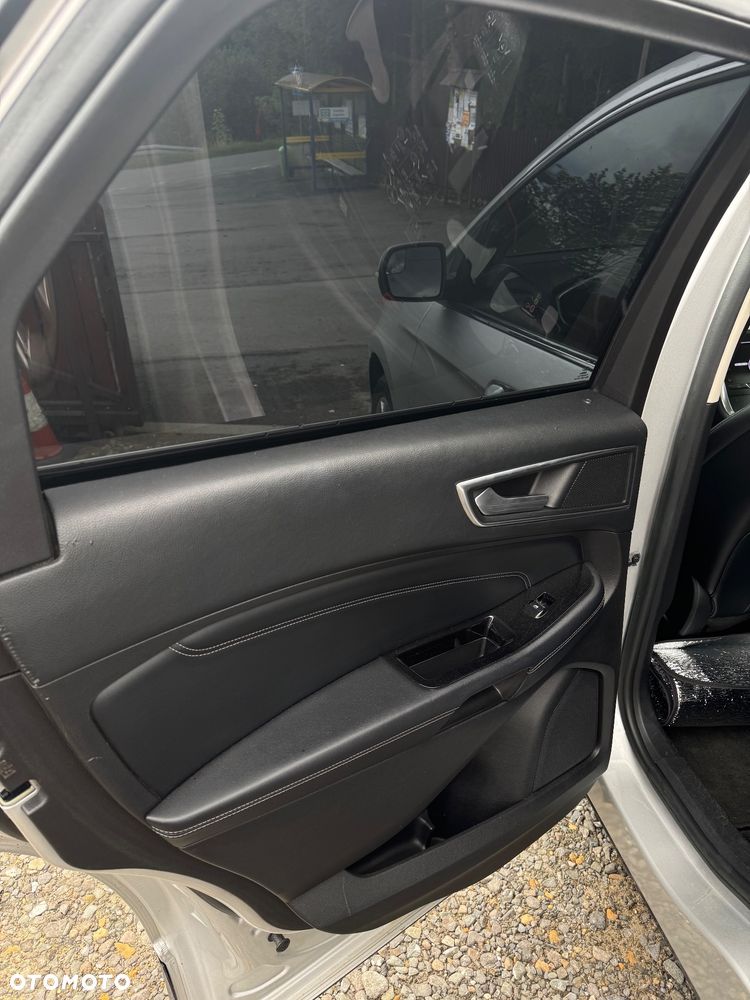 Ford Edge 2.0 EcoBlue Twin-Turbo 4WD Titanium - 12