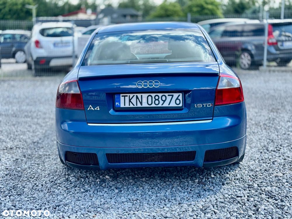 Audi A4 Limousine - 8
