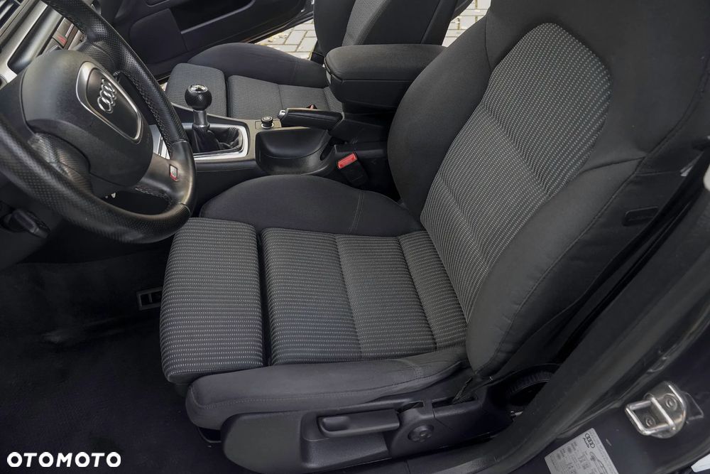 Audi A4 Avant 2.0 TDI DPF - 22