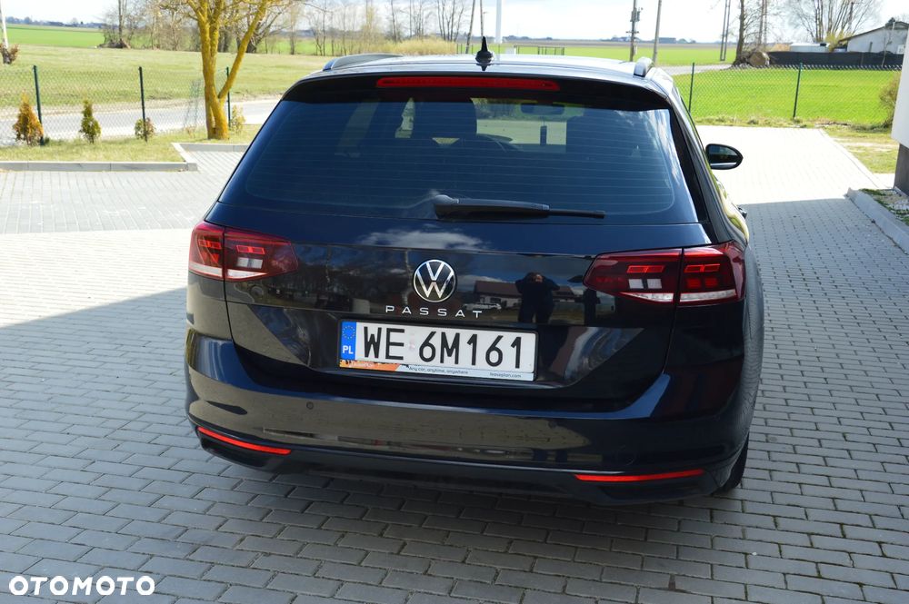 Volkswagen Passat - 11
