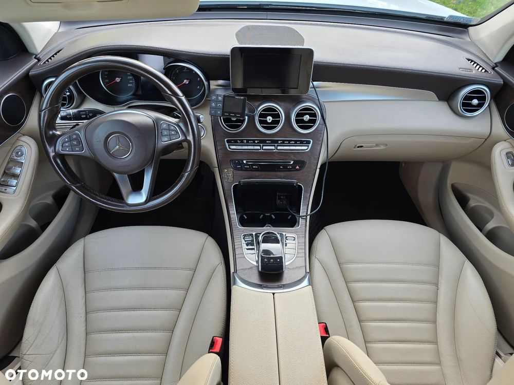 Mercedes-Benz GLC 220 d 4-Matic - 5