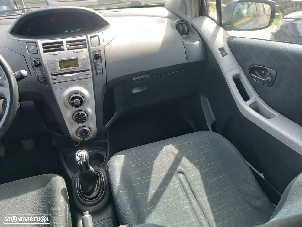 Toyota Yaris 1.0 VVT-i AC - 14