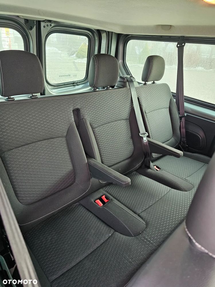 Opel Vivaro L2H1 2,9t Elegance Business - 26