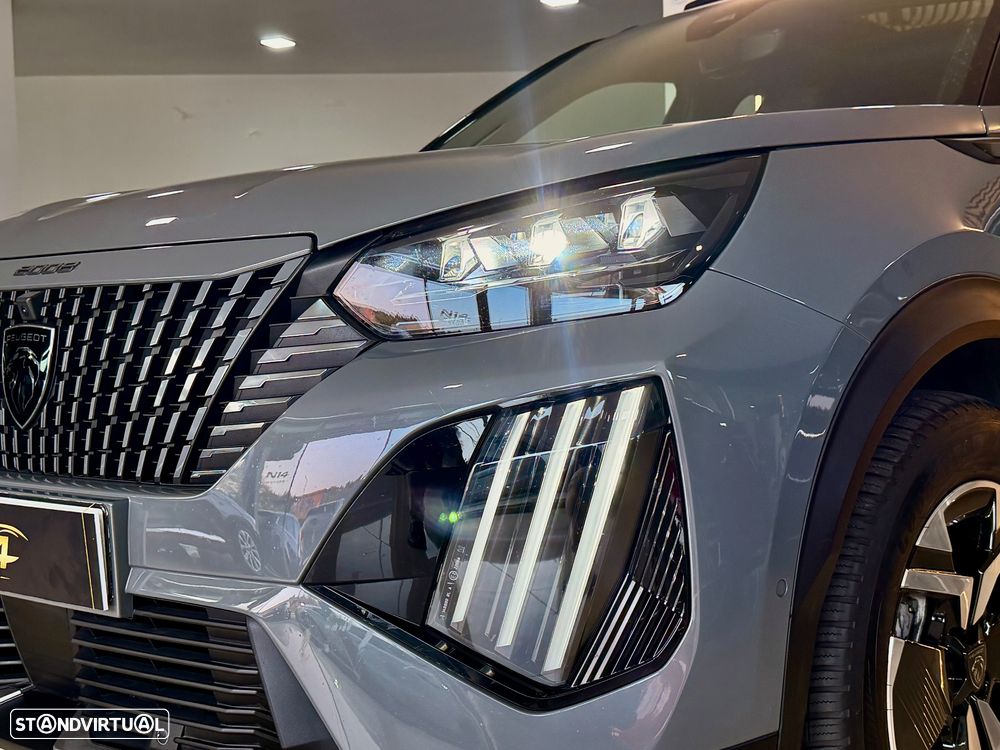 Peugeot 2008 PureTech 130 EAT8 GT - 40