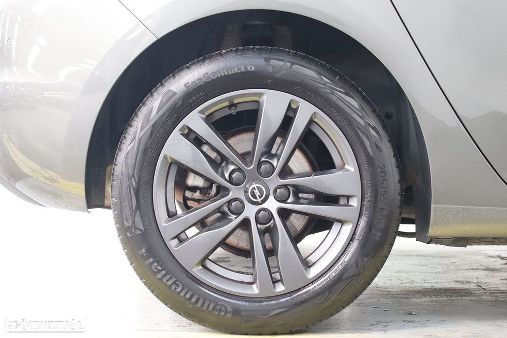 Opel Astra 1.2 T Design & Tech S/S - 5