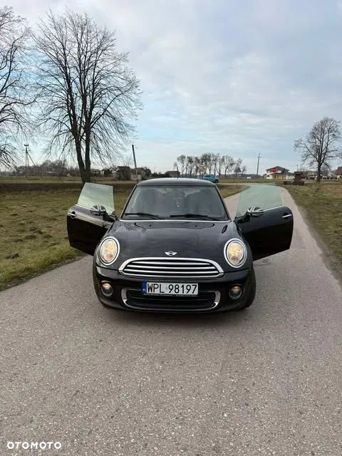MINI Cooper Standard - 1