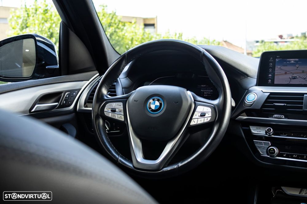 BMW iX3 Inspiring - 17