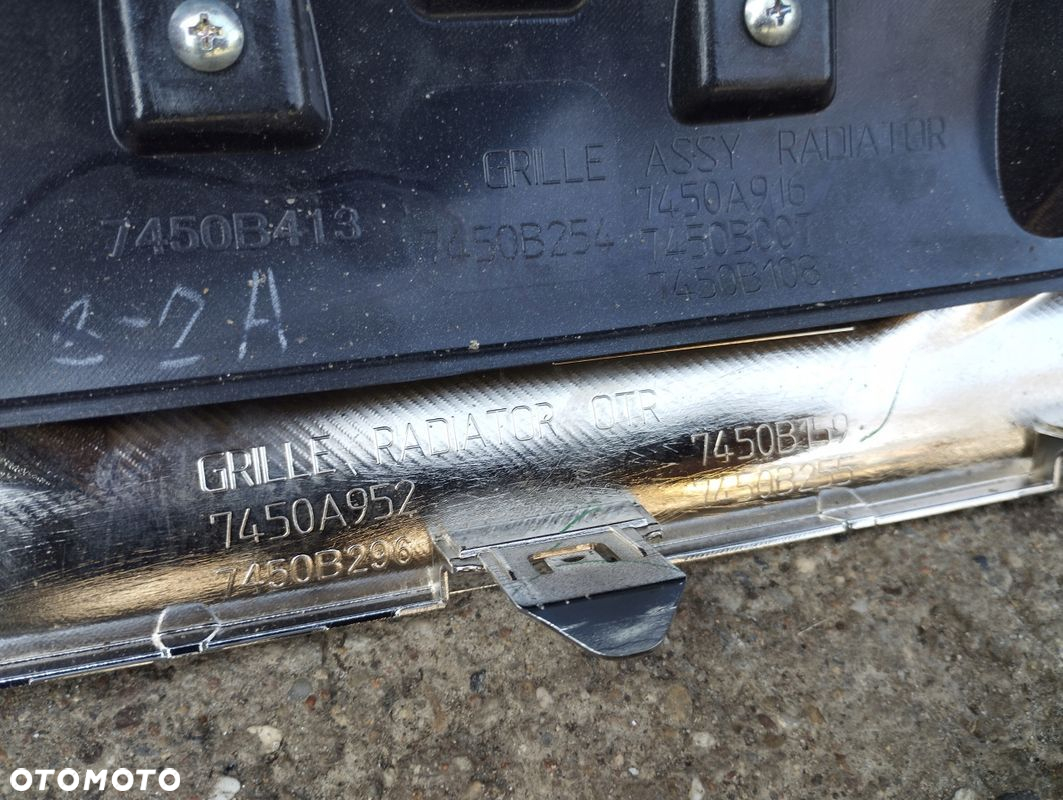 Grill Atrapa Mitsubishi L200 V 5 2015-2019 7450A952 - 8