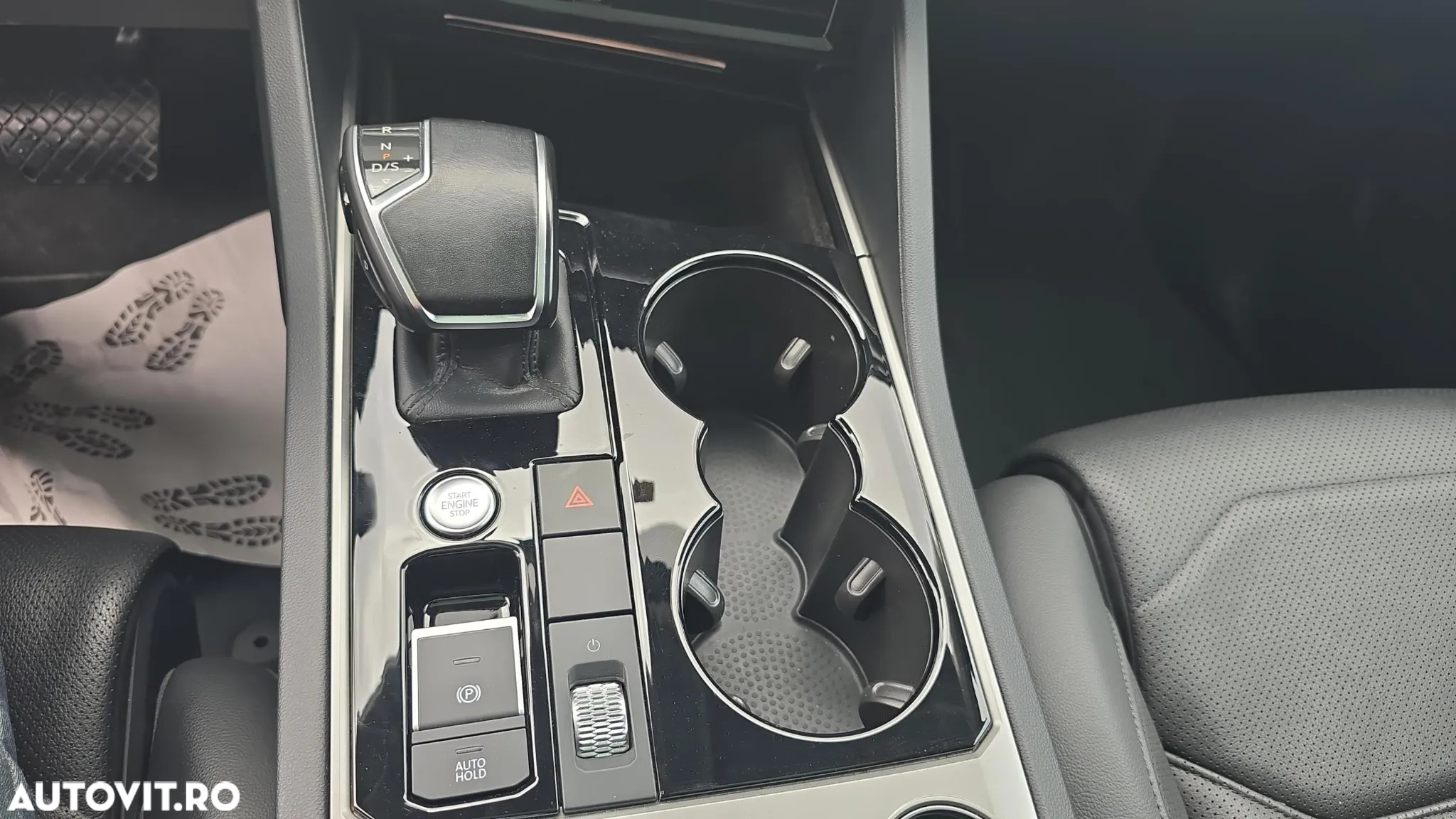 Volkswagen Touareg - 17