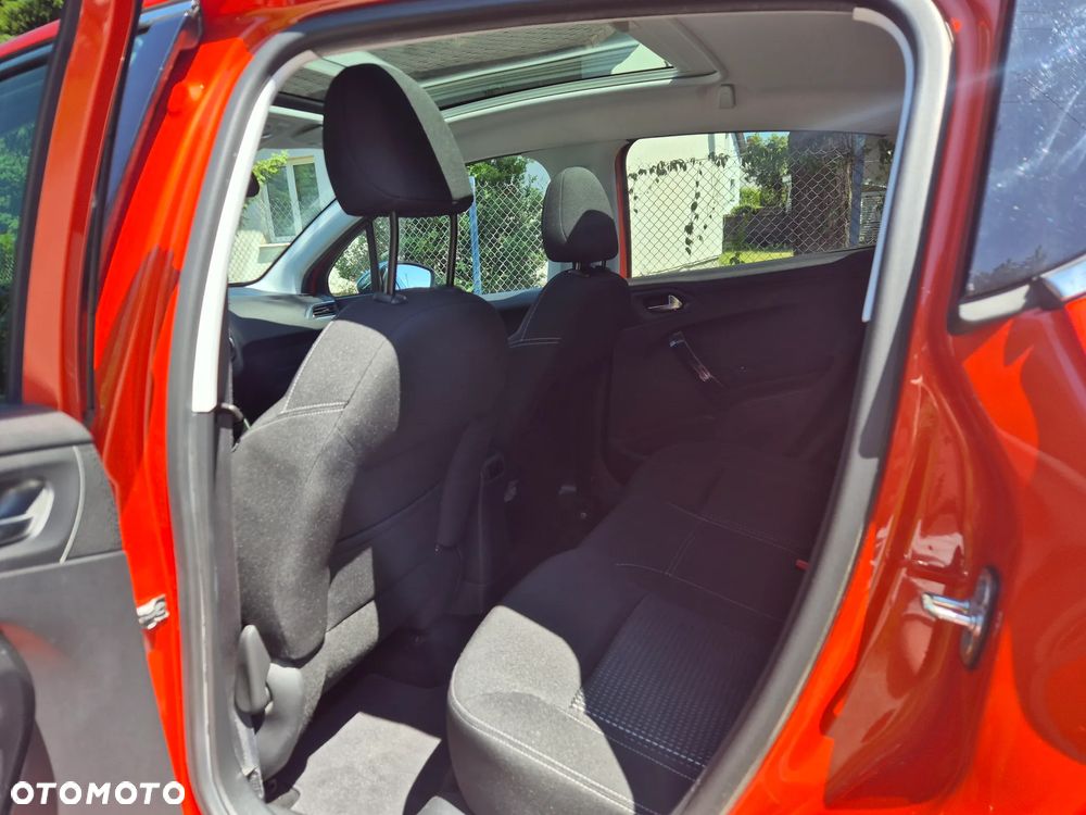 Peugeot 208 - 17