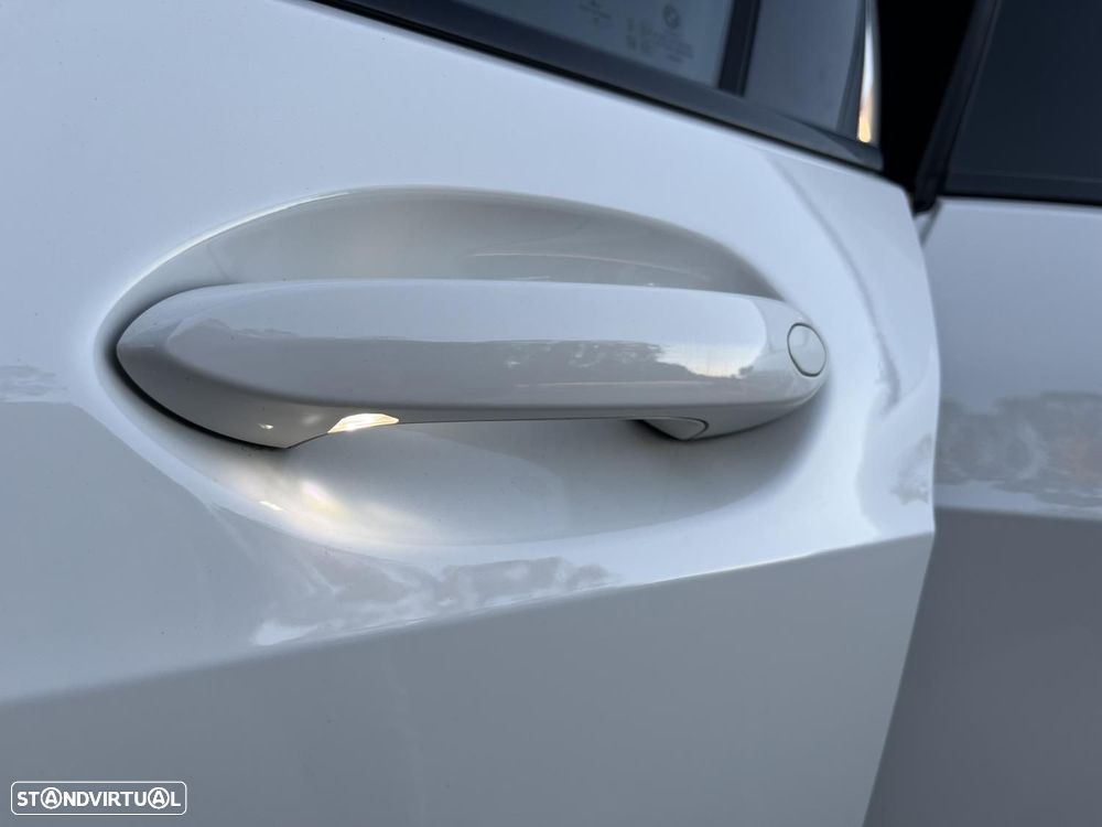 BMW 116 d Pack Desportivo M Auto - 33