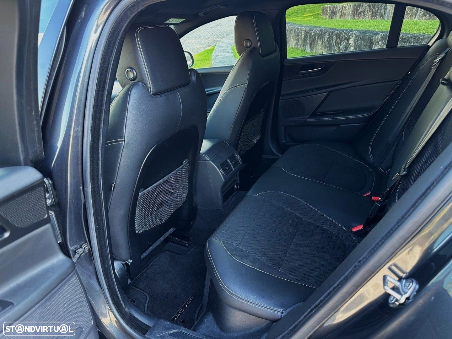 Jaguar XE 2.0 D R-Sport Aut. - 12