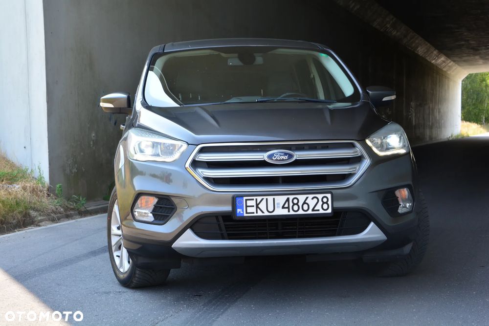 Ford Kuga 2.0 TDCi 2x4 Titanium - 3