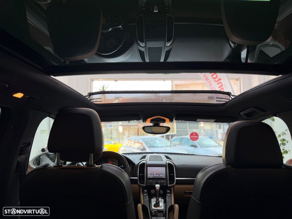 Porsche Cayenne Tiptronic S - 13