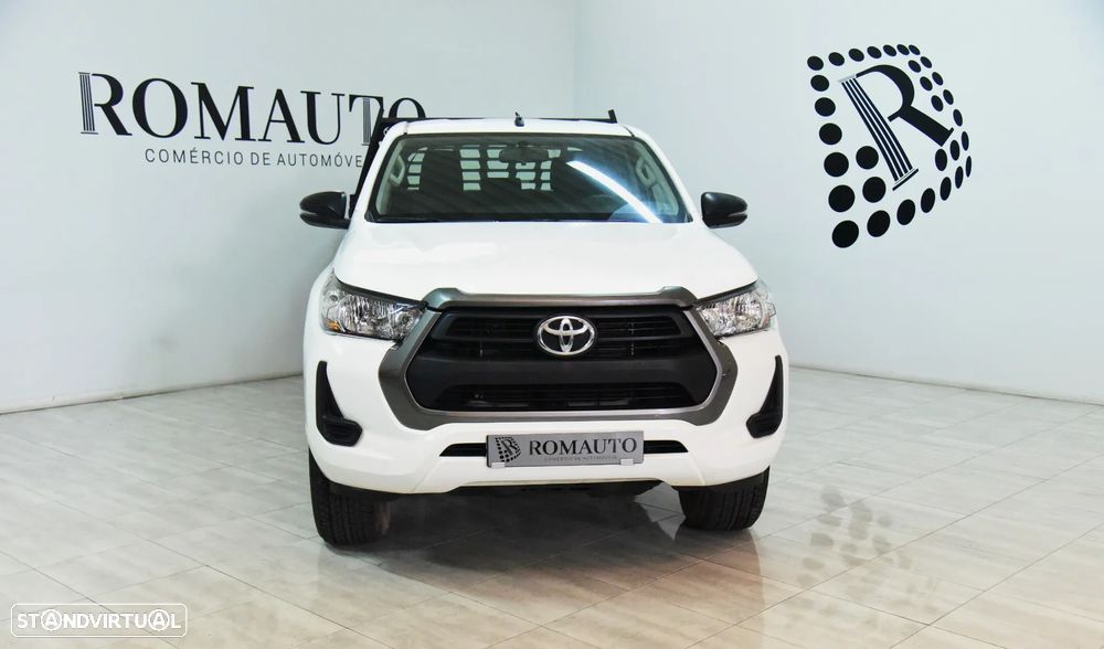 Toyota Hilux 2.4 D-4D 2WD CD CM - 2