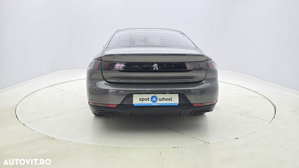 Peugeot 508 - 8