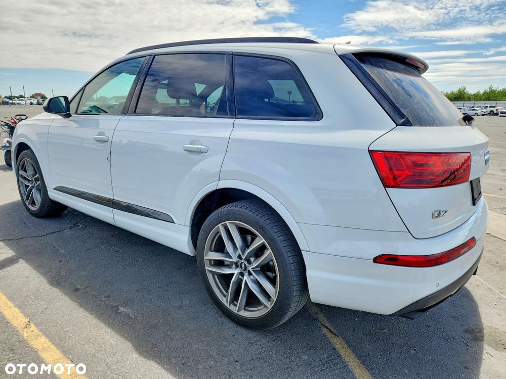 Audi Q7 3.0 TFSI Quattro Tiptronic - 5