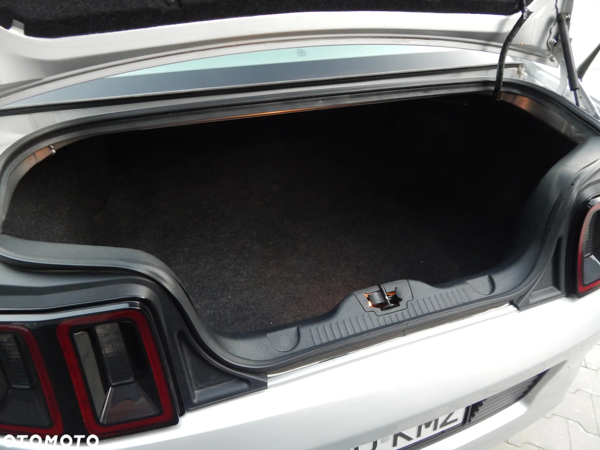 Ford Mustang 3.7 V6 Premium - 36