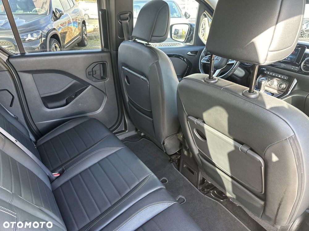 Mercedes-Benz Klasa T 180 d Style - 18