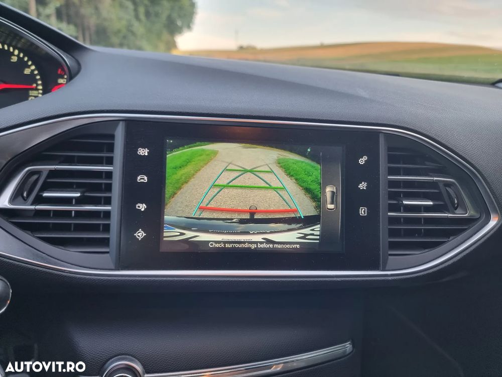 Peugeot 308 1.2 L PureTech Turbo Access - 8