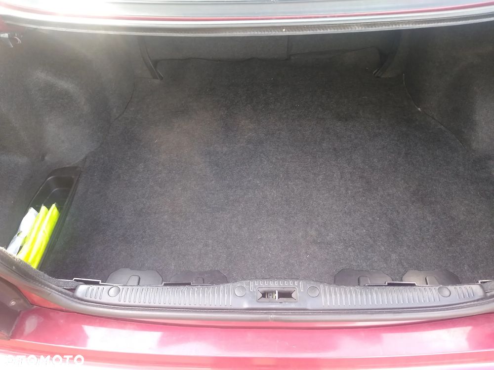 Toyota Camry 3.0 V6 LE - 8