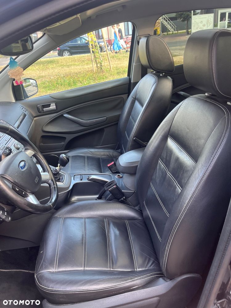 Ford Kuga 2.0 TDCi Titanium - 8