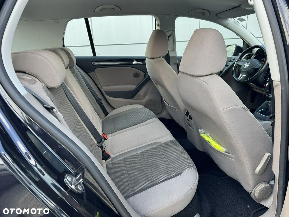 Volkswagen Golf 1.6 Comfortline - 17