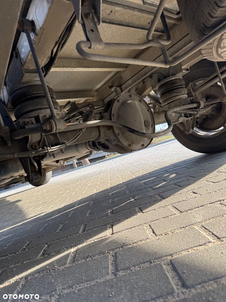 Mercedes-Benz Sprinter 907 - 36